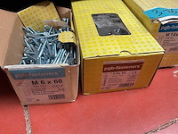 9 dozen bouten en vleugel moeren - afbeelding 2 van  7