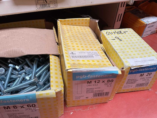 9 dozen bouten en vleugel moeren - afbeelding 7 van  7