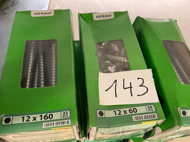 9 dozen houtbouten - afbeelding 2 van  5