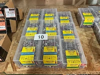 9 dozen houtschroeven