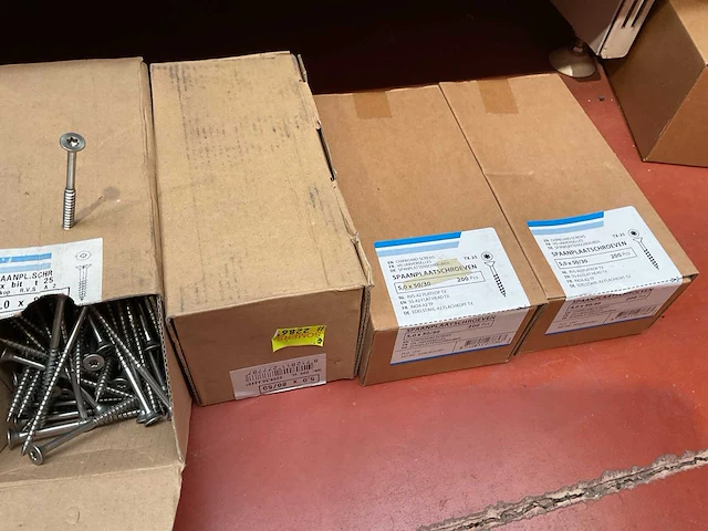 9 dozen houtschroeven - afbeelding 2 van  6