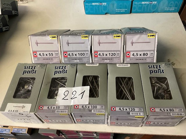 9 dozen inox dak schroeven - afbeelding 1 van  6