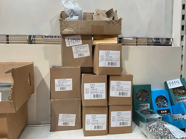 9 dozen moeren en ringen - afbeelding 1 van  5