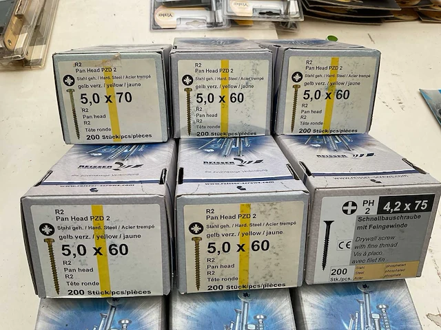 9 dozen schroeven - afbeelding 3 van  4
