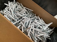 9 dozen slag pluggen - afbeelding 4 van  5