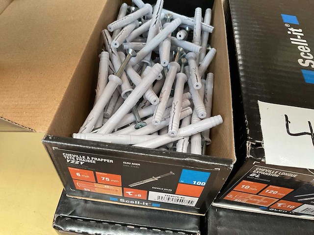 9 dozen slagpluggen - afbeelding 2 van  7