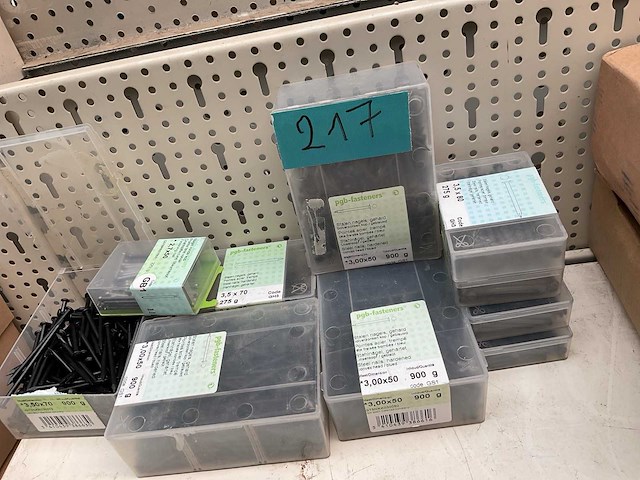 9 dozen staalnagels - afbeelding 3 van  3