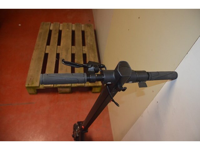 9 e-scooters xqisit x-100 defect en niet compleet (b437) - afbeelding 10 van  11