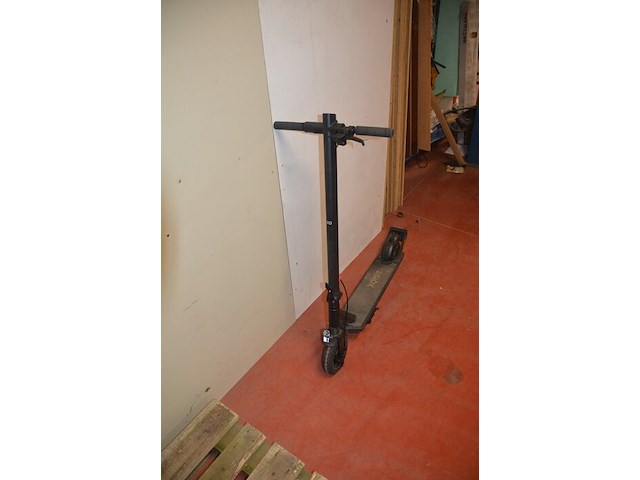 9 e-scooters xqisit x-100 defect en niet compleet (b437) - afbeelding 7 van  11