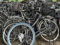 9 fietsen - afbeelding 1 van  1