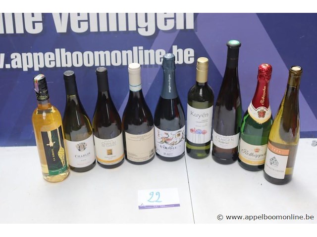 9 flessen diverse wijn - afbeelding 1 van  3