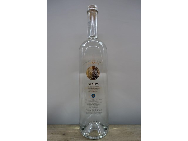 9 flessen grappa - afbeelding 1 van  2