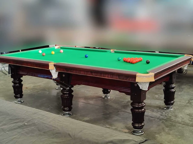 9 ft snookertafel met 3-delige leisteen – incl. ballen en 2 keus - afbeelding 1 van  24