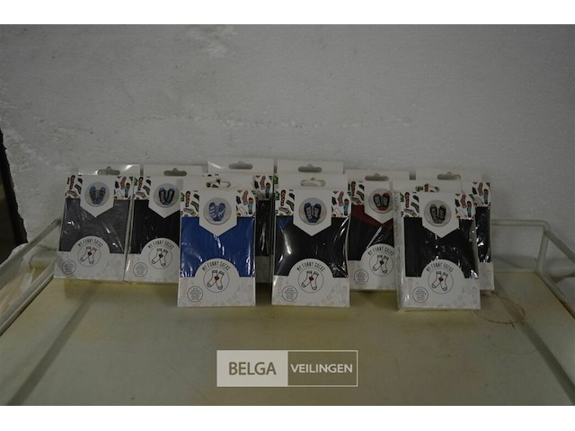 9 funny socks - afbeelding 1 van  2