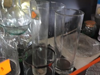 9 glazen vazen en spiegeldienbord - afbeelding 3 van  4