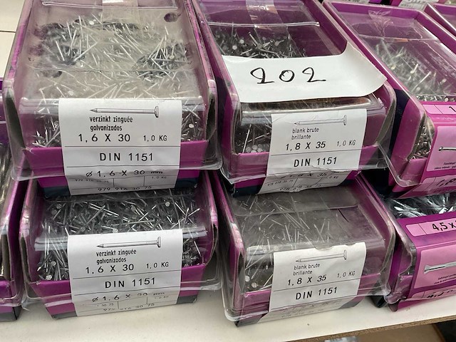9 grijp dozen met nagels - afbeelding 3 van  6
