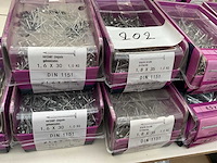 9 grijp dozen met nagels - afbeelding 3 van  6