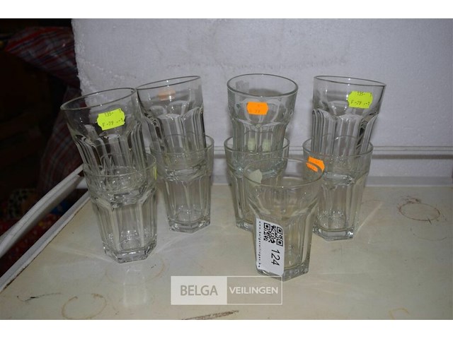 9 hoegaarden glazen - afbeelding 1 van  4