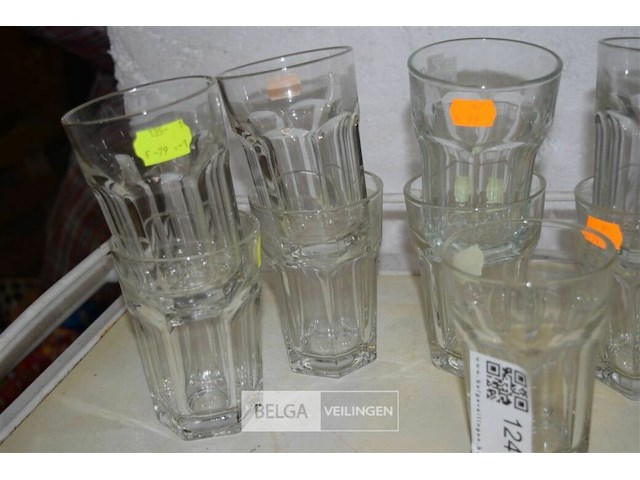 9 hoegaarden glazen - afbeelding 2 van  4