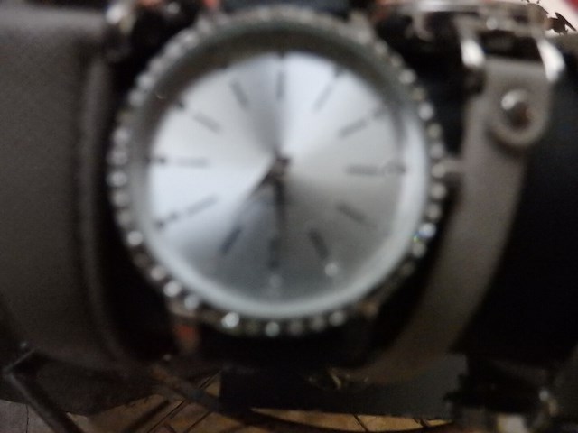 9 horloges - afbeelding 2 van  2