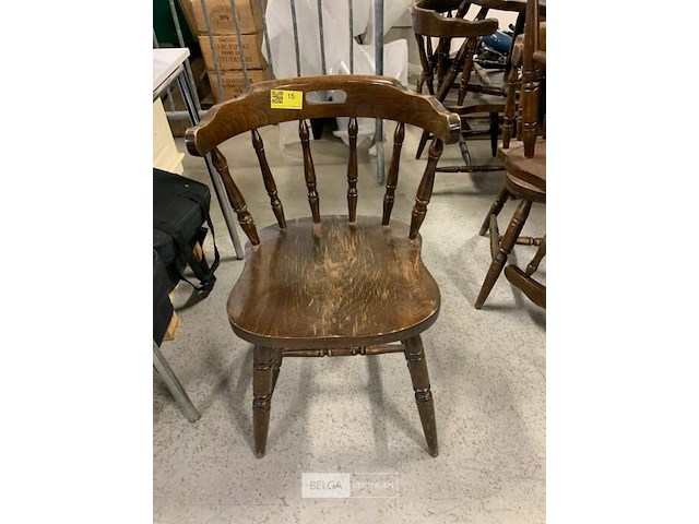 9 houten stoelen - afbeelding 1 van  3