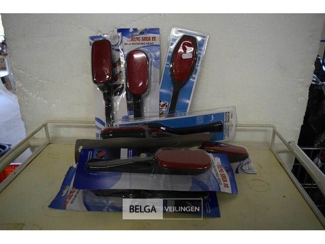 9 kleerborstels - afbeelding 1 van  3