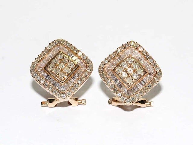 9 kt geelgouden oorbel met 0,95 cts natuurlijke diamant - afbeelding 1 van  5
