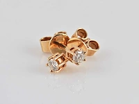9 kt geelgouden oorbel met natuurlijke diamant - afbeelding 4 van  6
