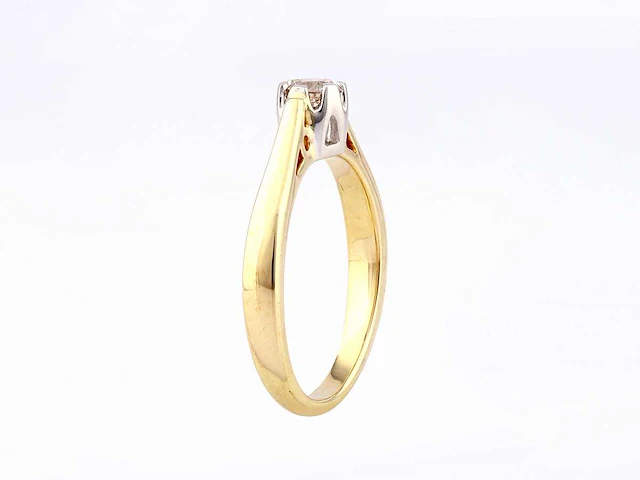 9 kt geelgouden ring met natuurlijke diamant - afbeelding 4 van  5