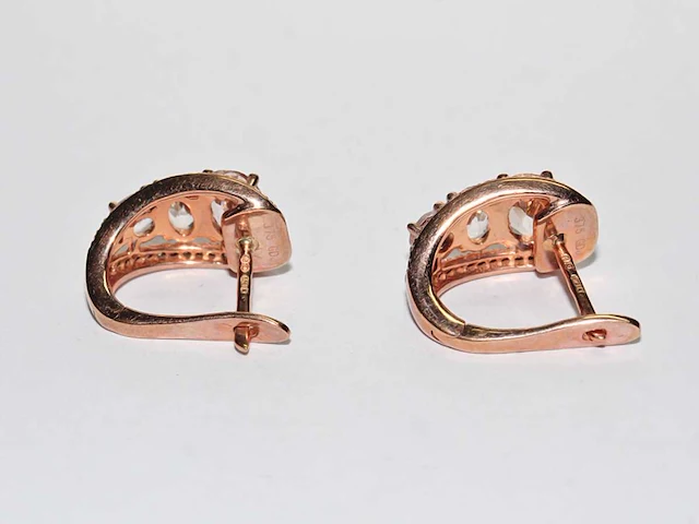 9 kt rozegouden oorbel met 1,59 cts natuurlijke diamant en morganiet - afbeelding 4 van  6