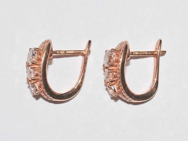 9 kt rozegouden oorbel met 1,59 cts natuurlijke diamant en morganiet - afbeelding 6 van  6