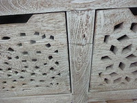 9-lades ladekast van mangohout en ijzer in zwart - afbeelding 2 van  13