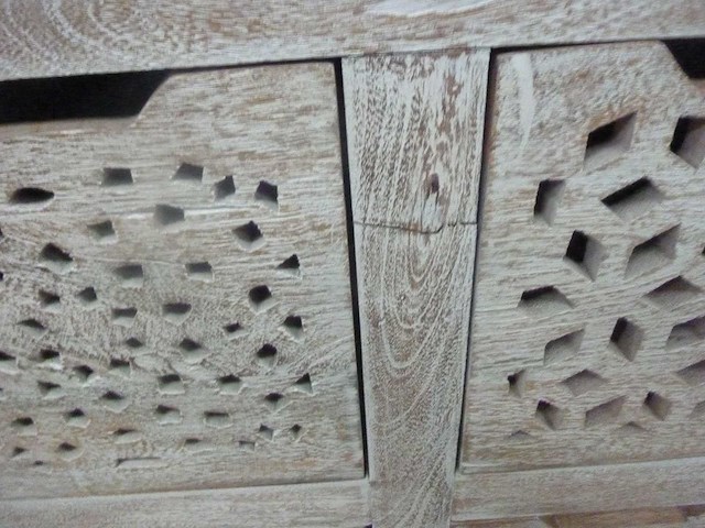 9-lades ladekast van mangohout en ijzer in zwart - afbeelding 2 van  13