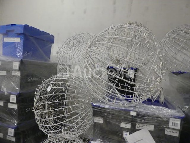 9 lichtdecoraties (hangende bollen) - afbeelding 1 van  10