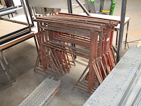 9 metalen schragen