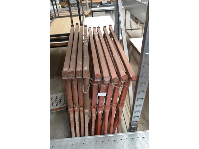 9 metalen schragen - afbeelding 3 van  4