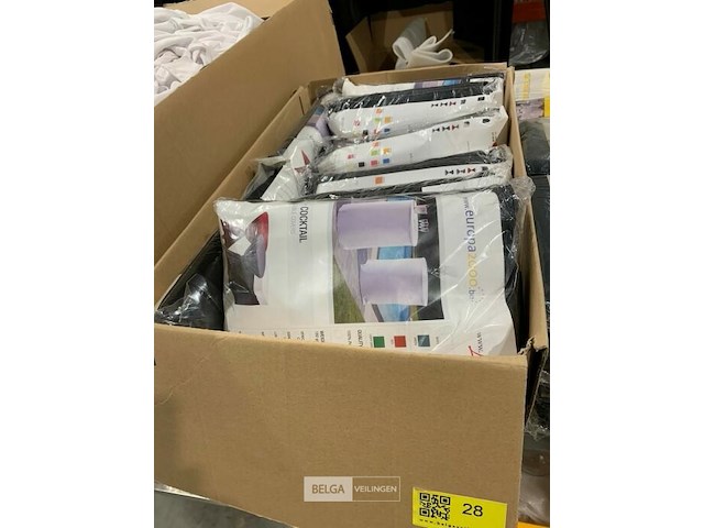 9 nieuwe zwarte tafelrokken - afbeelding 1 van  2