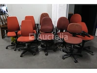 9 ongelijke bureaustoelen - afbeelding 7 van  10