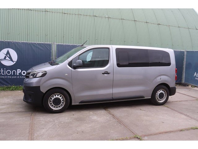9-persoonswagen toyota proace diesel 120pk 2019 - afbeelding 1 van  1