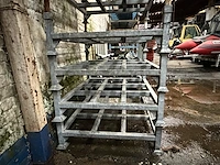 9 plooibare metalen stapelbakken - afbeelding 3 van  5