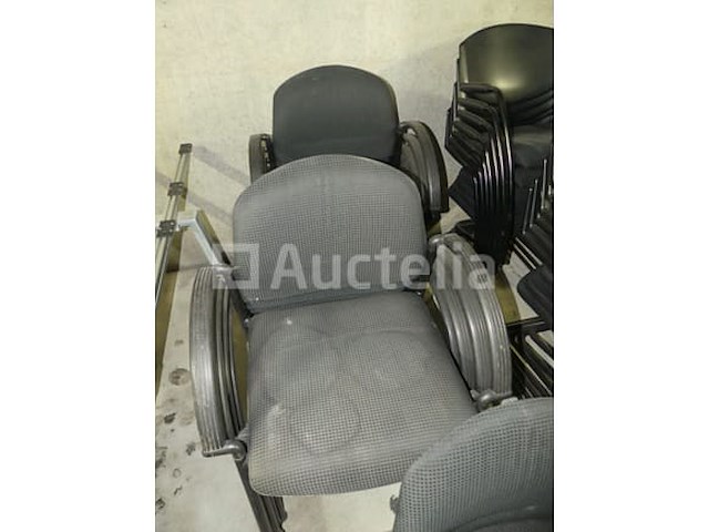 9 stapelbare stoelen - afbeelding 2 van  3