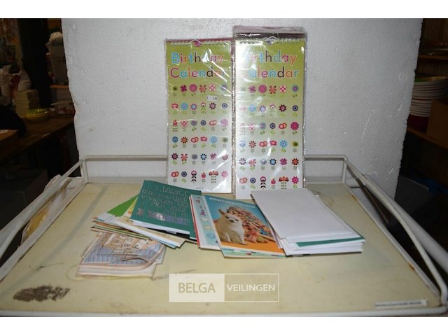 9 verjaardagskalender en partij div kaarten - afbeelding 1 van  4