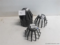 9 x bladvanger spin voor goot 80mm grijs - afbeelding 1 van  2