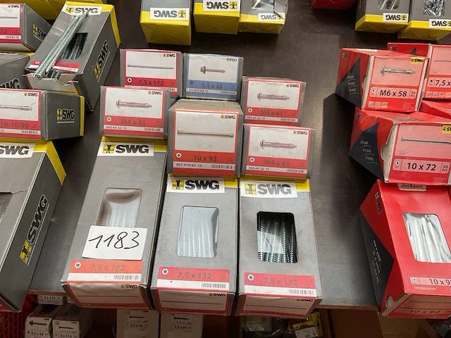 9 x dozen ankers; zelfborende schroeven met afdekplaatje; kozijnschroeven - afbeelding 1 van  10