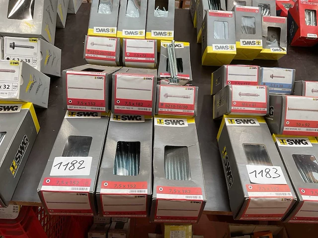 9 x dozen kozijnschroeven; ankers - afbeelding 1 van  8