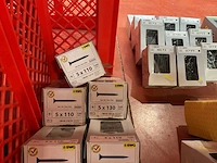 9 x dozen zelfborende schroeven met afdekplaatje; snelbouwschroeven - afbeelding 4 van  6