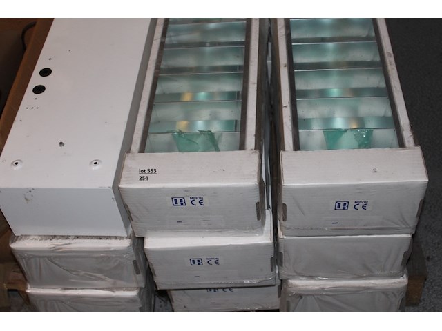 9 x opbouw armatuur voor 2 tl lampen - afbeelding 1 van  1