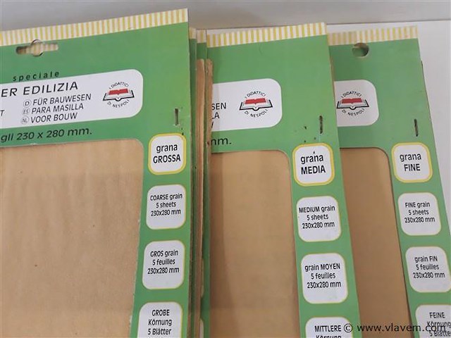 9 x schuurpapier mix korrels 5 vellen - afbeelding 2 van  2