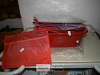 ±90 div tasjes en mappen