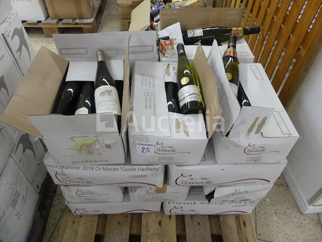 90 flessen gewurztraminer en pinot noir wijnen - afbeelding 3 van  5